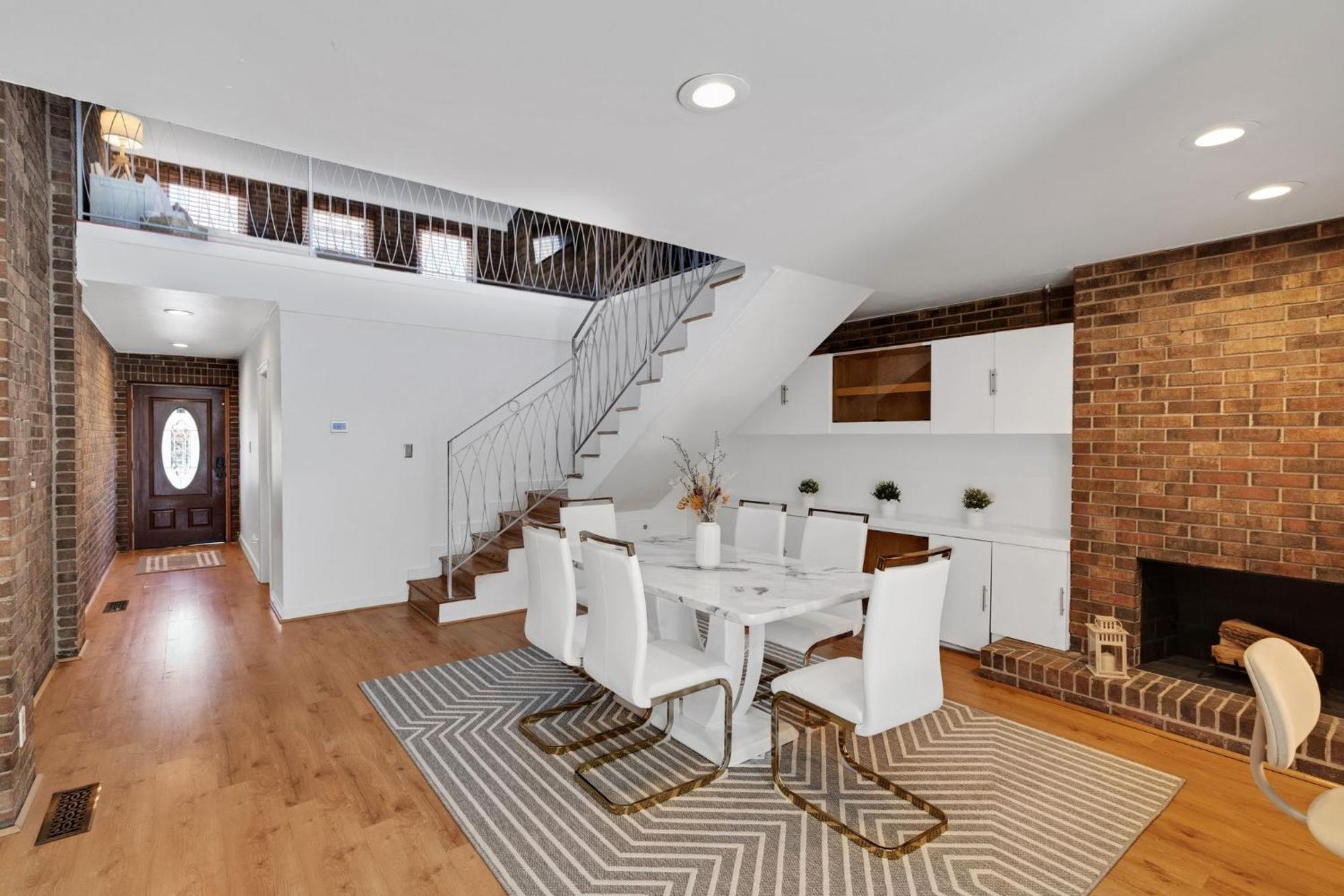 Beltline Beauty Mins To Benz Stadium, Game Room Атланта Екстериор снимка